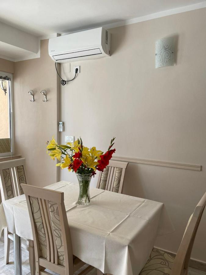 Apartman Pijavica Bijela Exterior photo